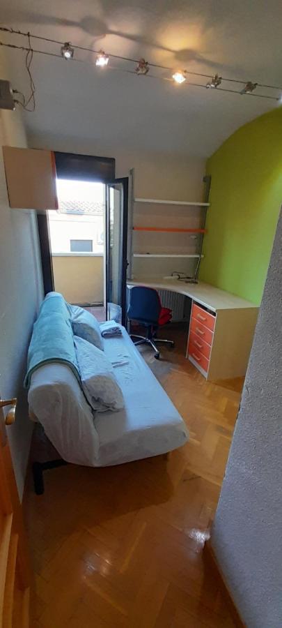 Homestay Independiente En Casa Compartida